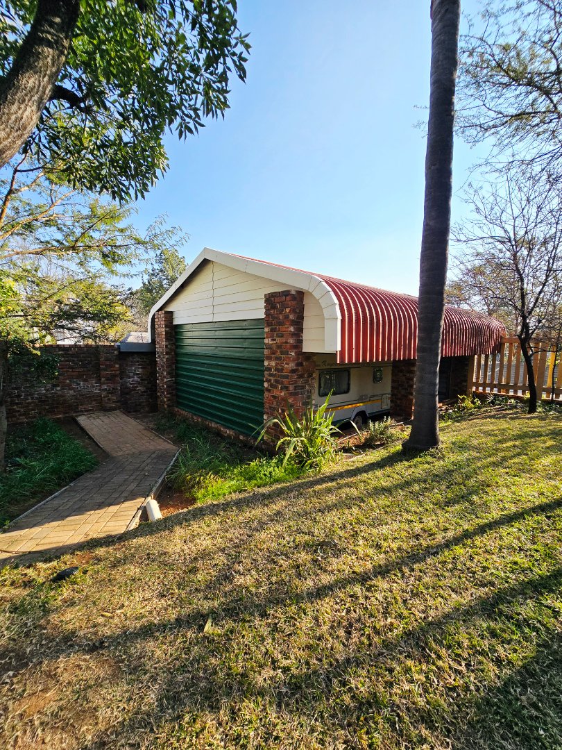 4 Bedroom Property for Sale in Wilkoppies North West